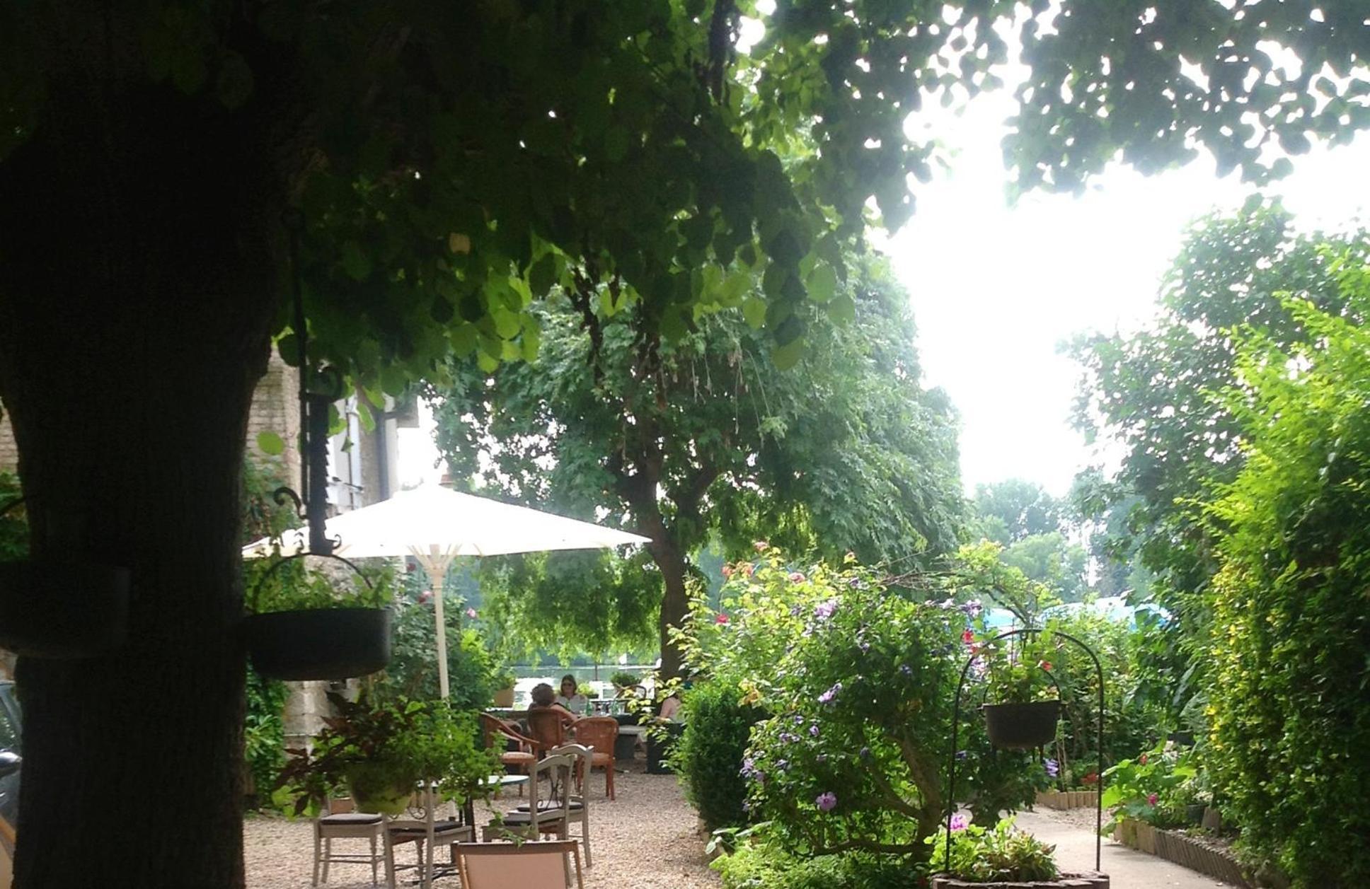 Chambres D'Hôtes La Villa Aliénor Les Andelys Esterno foto